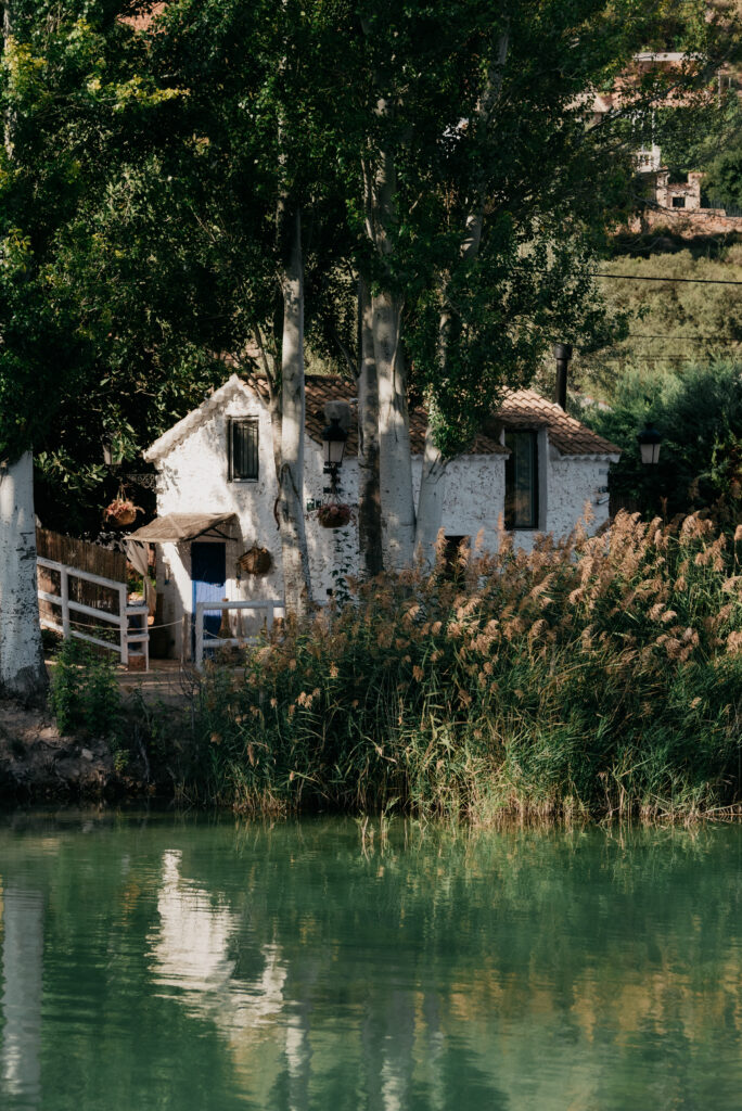 casas-rurales-lagunas-ruidera-casita-del-pescador-exterior